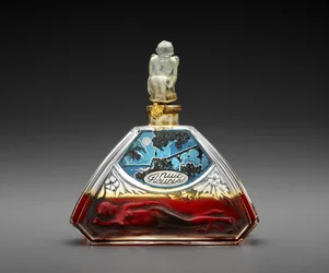 Nuit Fleurie, flaska designad ca 1920, tillverkad ca 1930 (glas, vax och tråd)