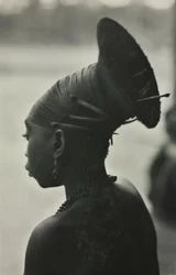 Mangbetu-Frisur, Foto av Kazimierz Zagórski, 1928-1