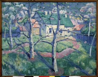 Äppelträd som blommar. Landsbygdslandskap på sommaren, några hus, en stig, träd. Målning av Kasimir Severinovich Malevich (Malevich, Malevic) (1878-1935), olja på duk