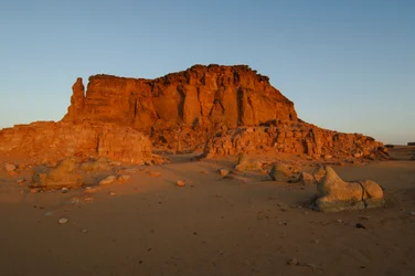 Månnedgång och soluppgång, Taharka-templet, Ram-porten,Gebel Barkal,tempelkomplex, Farao..., 2007 (foto)