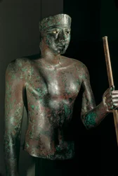 Staty av Pepi I, koppar med inlagda ögon av kalksten och obsidian, från H...:s tempel, 2002 (foto)