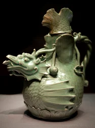 Vattendragen kanna. Celadon