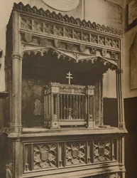 Ständigt brinnande lampa för underhåll av Toc H i Allhallows, Barking, c1935.