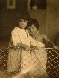 Porträtt av barn. Silvergelatinfotografi av Leonid Nikolaevich Andreyev (1871-1919)