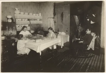 Hemarbetare - Knäcka nötter, New York City