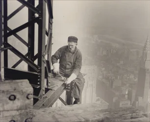 Empire State Building under uppförande, 1930