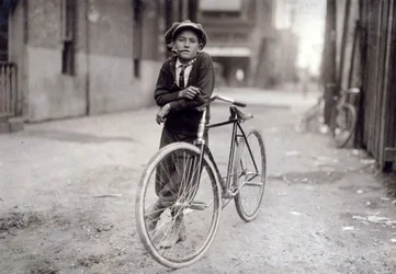 Femton år gammal budbärarpojke som arbetar för Mackay Telegraph Company, Waco, Texas, 1913
