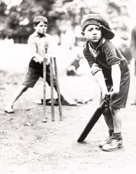 Pojkar som spelar cricket