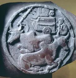 Medaljong dekorerad i relief från balustrade av Stupa av Bharhut, buddhistiskt monument, Madhya Pradesh, Indien, indiska civilisationen, 2:a århundradet f.Kr.
