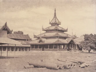 Amerapoora: Vita elefantens palats