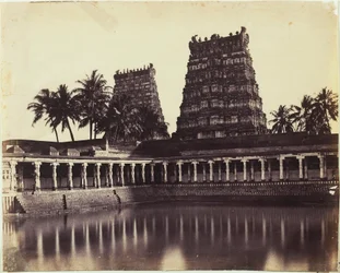 Madura. Den stora pagoden, Mootoo Alaghur och East Gopurum från Tank