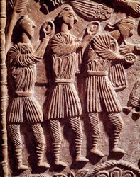 Lombardkonst: de vise kungarna, lågrelief från hertig Rachis altare - Skulptur, Lombardisk konst, 737-744 - Cividale del Friuli, Chretien-museet, katedralens skatt