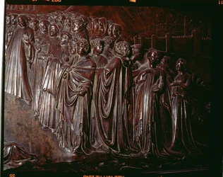 The Shrine of St. Zenobius, detalj av folkmassan, 1432-5 bronsdetalj av 97641