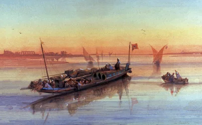 Felucca är vid floden Nilen, runt Thebe