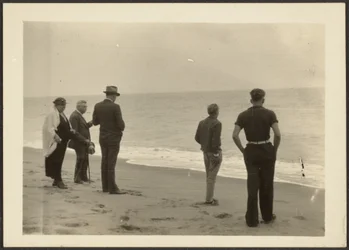 [Familjen Fleckenstein på stranden]