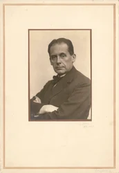 Walter Gropius 1883-1969, början av 1920-talet.