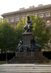 Monument till hyllning till den tyske kompositören Ludwig van Beethoven (1770-1827) gjort av Kaspar von Zumbusch (1830-1915). Wien, Österrike