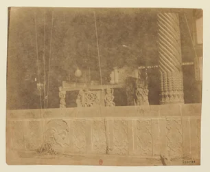 Teheran, tron ​​hämtad från Indien av Nadir Shah [Golestan, Marble Throne]