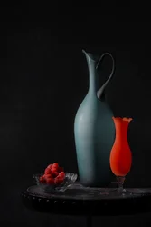 Eleganta vaser och hallon
