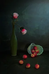 Stämningsfulla rosor och äpplen