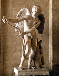 Eros (Amor) med bågen (1753), replika av Eros från Thespiai av Lysippos. Kapitolinska museerna, Rom.