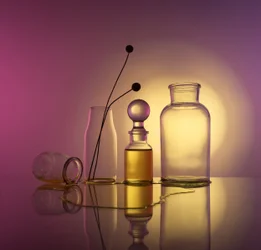 Lysande glasflaskor