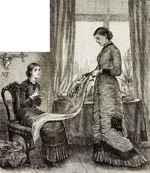 Ung kvinna som beundrar hennes väns broderi