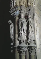 Detalj av Portico de la Gloria föreställande St. Andrew sten