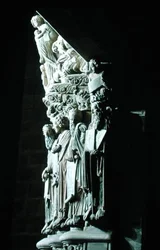 Detalj av Portico de la Gloria med profeterna i Gamla testamentet (sten)