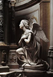 Ängel i tillbedjan Marmorskulptur av Matteo Civitali (1436-1501)
