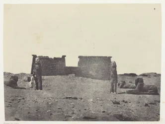Hémi-Spéos De Séboua, Drômos; Nubie, plansch 97 från albumet "Egypte, Nubie, Palestine et Syrie" (1852)