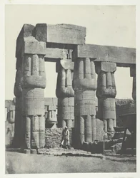 Luxor, Grupp av kolonner i palatset, Thebe, 184951, tryckt 1852.