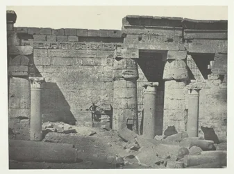 Medinet-Habou, Peristyle of the Palace of Ramses-Méiamoun, Thebe, 184951, tryckt 1852.