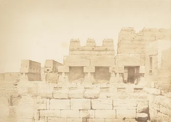 Duvslag byggda på den södra pelargången av palatset Amenhotep III, i Luxor, Thebe, 1849-50.