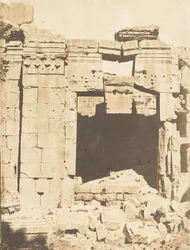Porten till Jupitertemplet i Baalbek Heliopolis, september 1850.