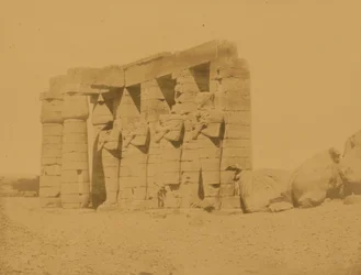 Thebe; Portiken till Ramesseum (Osymandias grav), Gournah