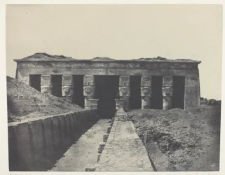 Allmän vy, Denderas stora tempel (Teutyres), övre Egypten