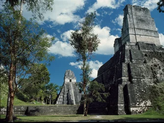 Tikal tempel II eller maskernas tempel, 700- till 800-talet