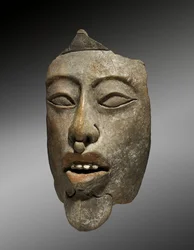 Chef för en linjal från en Incensario, AD 600-900 (lergods med färg)
