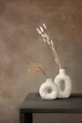 Jordnära keramiska botaniska motiv