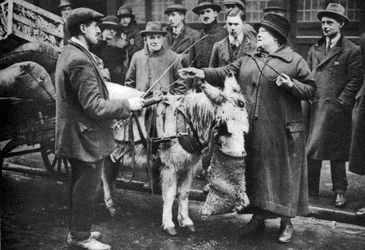 En piskakvinna, Covent Garden, London, 1926-1927.