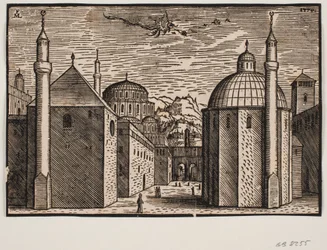 3 moskéer, vardera med 1 minaret; på himlen en flygande drake med en lång svans