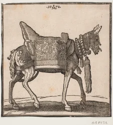 En magnifikt utrustad mula, profil mot h.