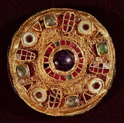 Rund brosch