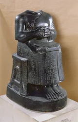 Huvudlös staty av prins Gudea (2170-2130 f.Kr.) som arkitekt, från Telloh (forntida Gersu), 2100-2000 f.Kr.