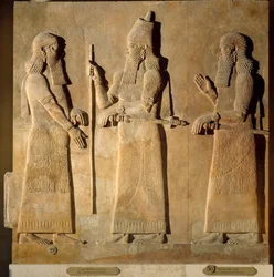Orientaliska fornlämningar: detalj av en alabasterrelief som föreställer Sargon II när han ger order till en hög ämbetsman, från Sargon II:s palats i Dur Sharrukin, Assyriens kung, i Khorsabad (Mesopotamien), Irak. 722-705 f.Kr. Paris, Louvren.