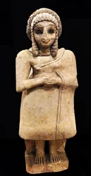 Staty av en kvinnlig tillbedjare i enkel klädsel, Khafajah, Mesopotamien, cirka 2650-2550 f.Kr.