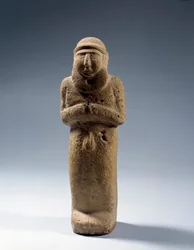 Mesopotamien: kalkstensstaty av en naken prästkung. Urukperioden. 3200 f.Kr. Paris, Louvren