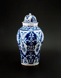 Talavera-kruka, slutet av 1800-talet (målat och glaserat lergods)