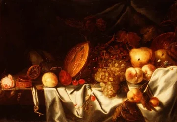 En melon, vindruvor och annan frukt med en ros, en nautiluskopp och en kantklocka på en draperad avsats